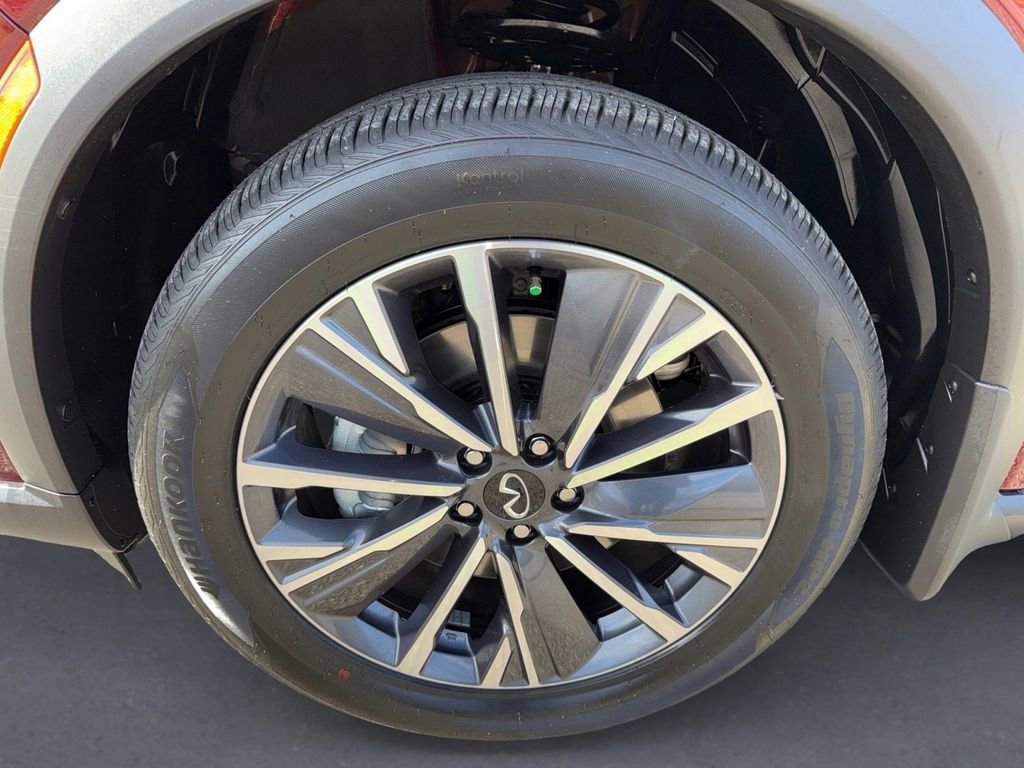 New 2026 INFINITI QX60 Luxe image 8