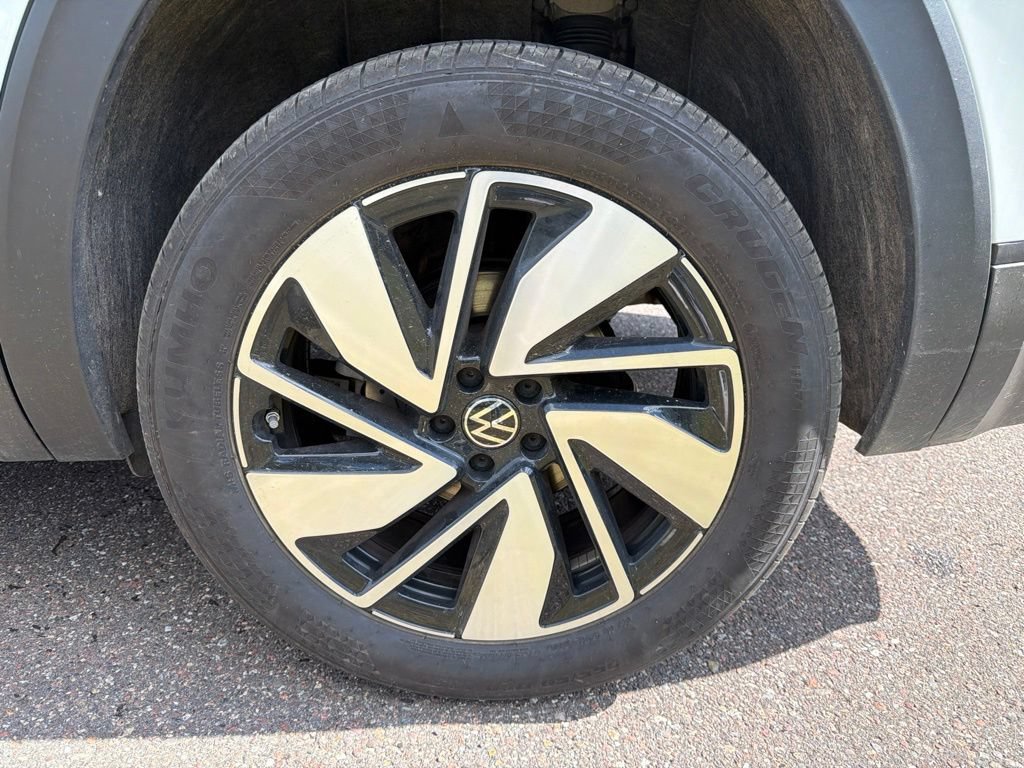 Used 2025 Volkswagen Atlas SE AWD/4WD image 9