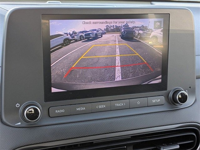 Used 2022 Hyundai Kona SE image 4