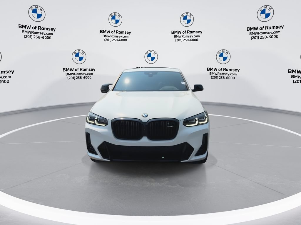 Used 2024 BMW X4 M40i w/ Premium Package AWD/4WD image 3
