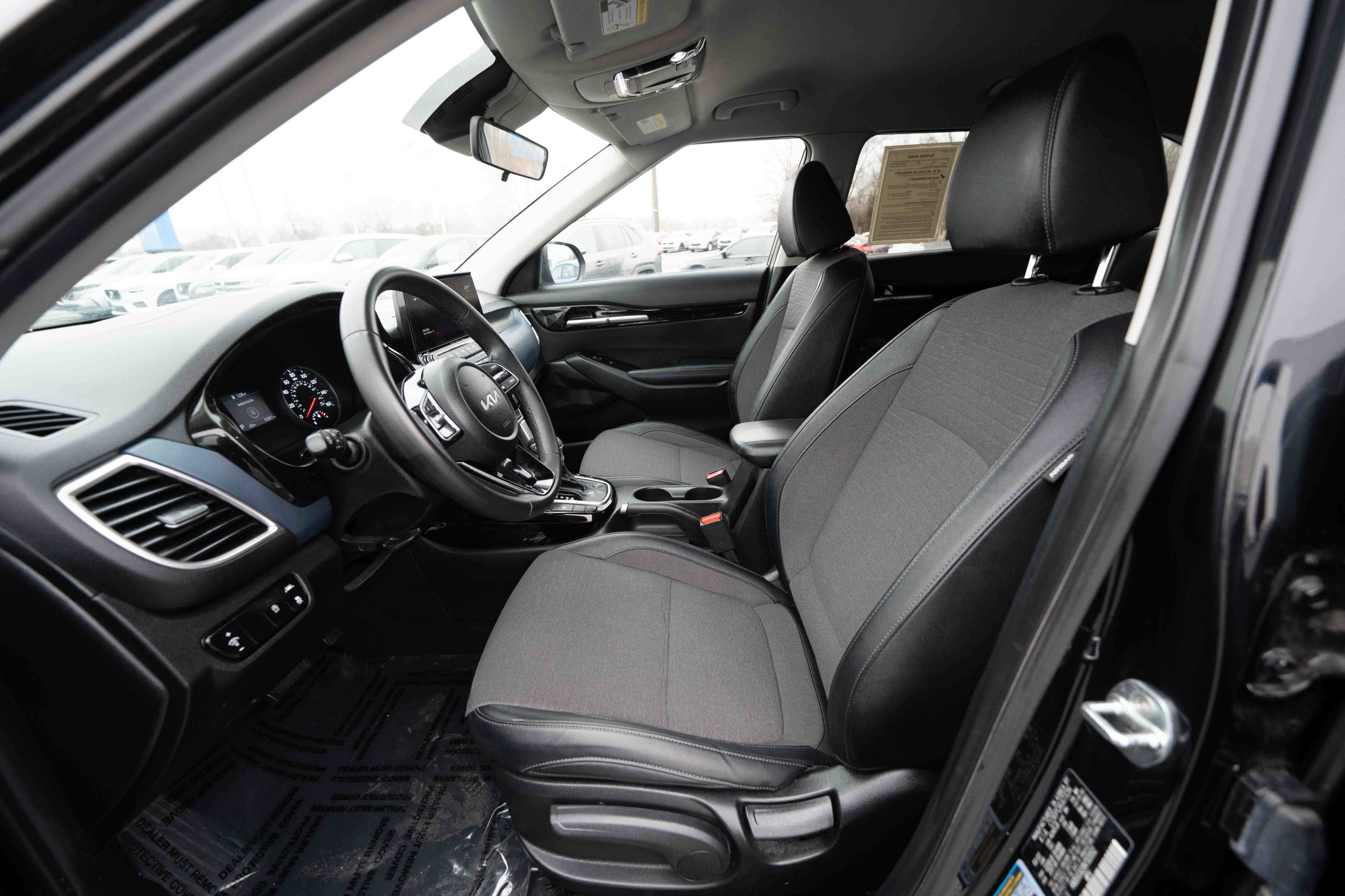 Used 2022 Kia Seltos Nightfall Edition image 9