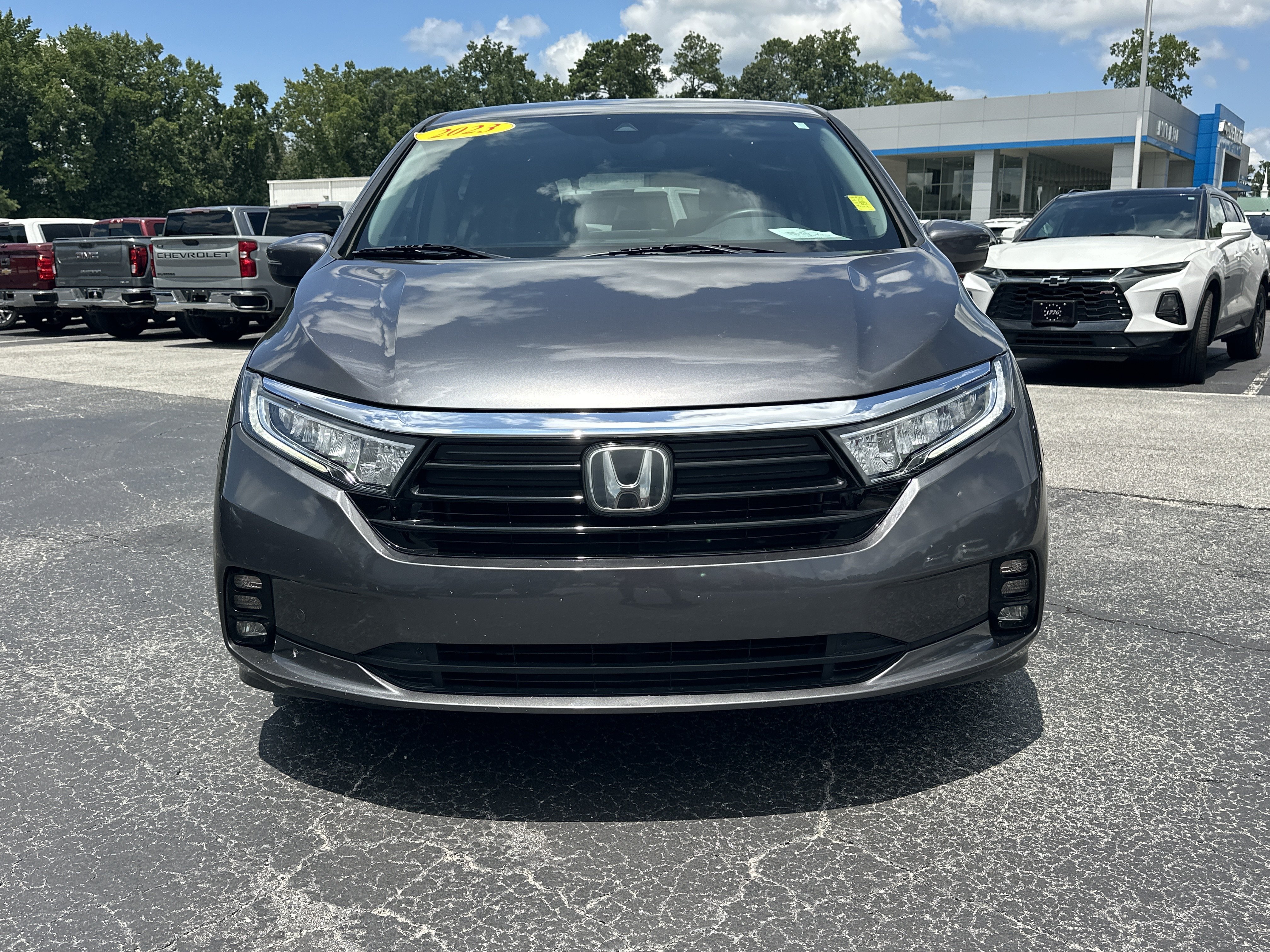 Used 2023 Honda Odyssey Touring image 3