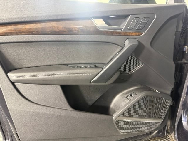 Used 2019 Audi Q5 2.0T Premium Plus w/ Premium Plus Package AWD/4WD image 25