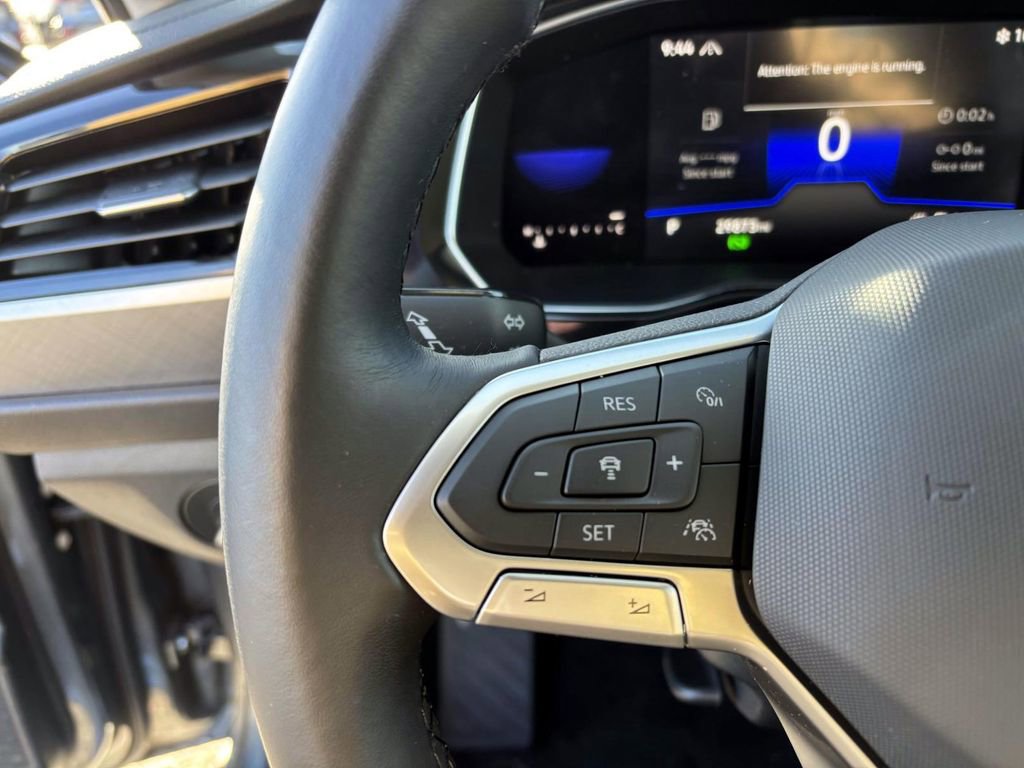 Used 2022 Volkswagen Jetta SE image 17