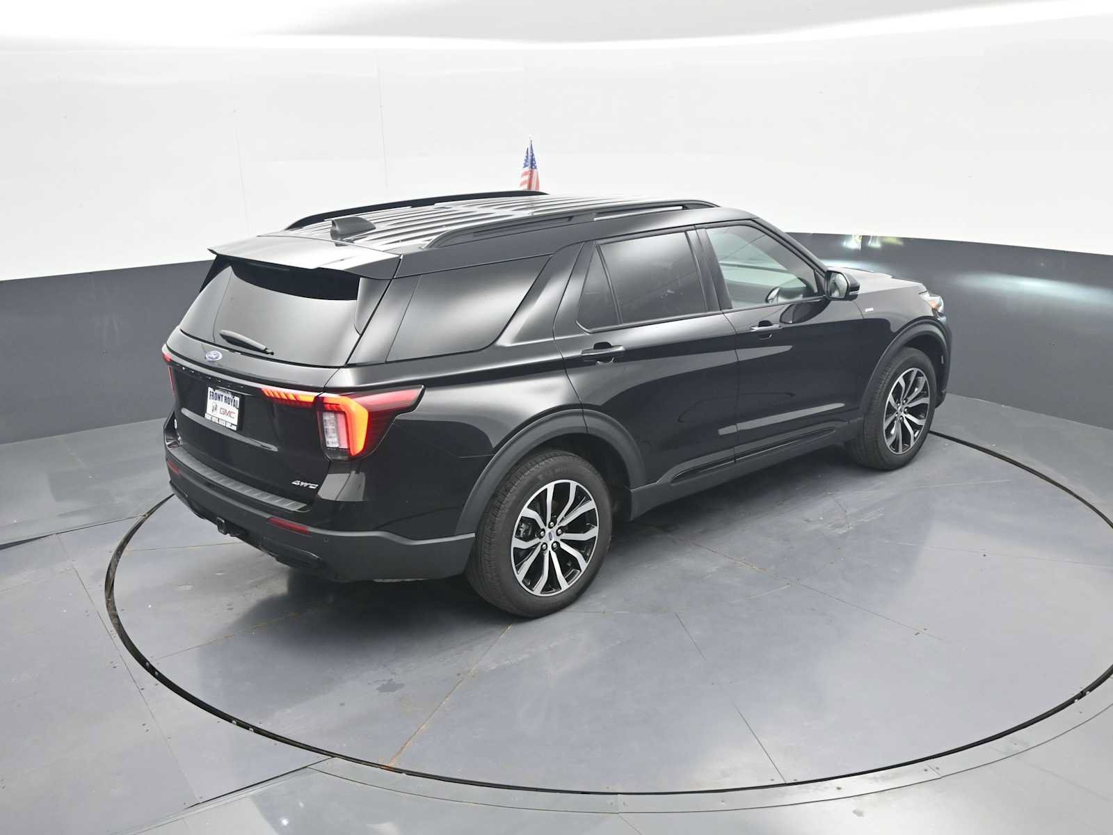 Used 2025 Ford Explorer ST-Line AWD/4WD image 39