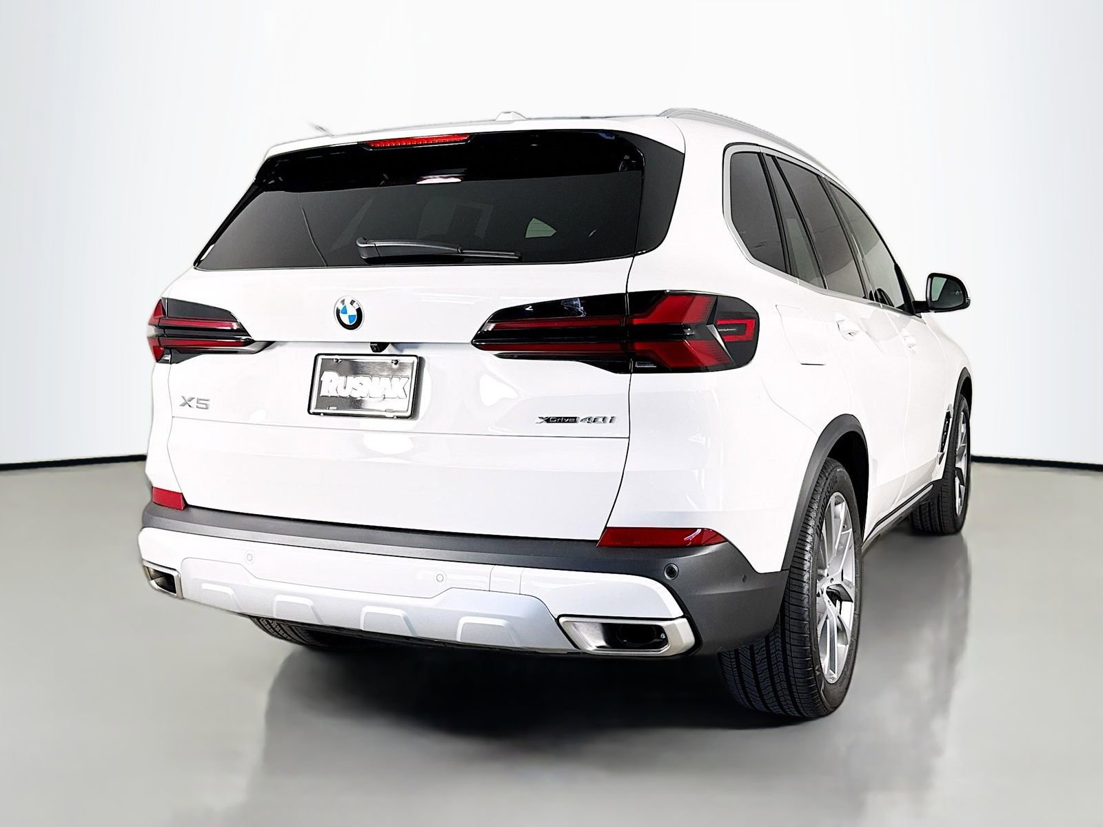Used 2026 BMW X5 xDrive40i w/ Premium Package image 7