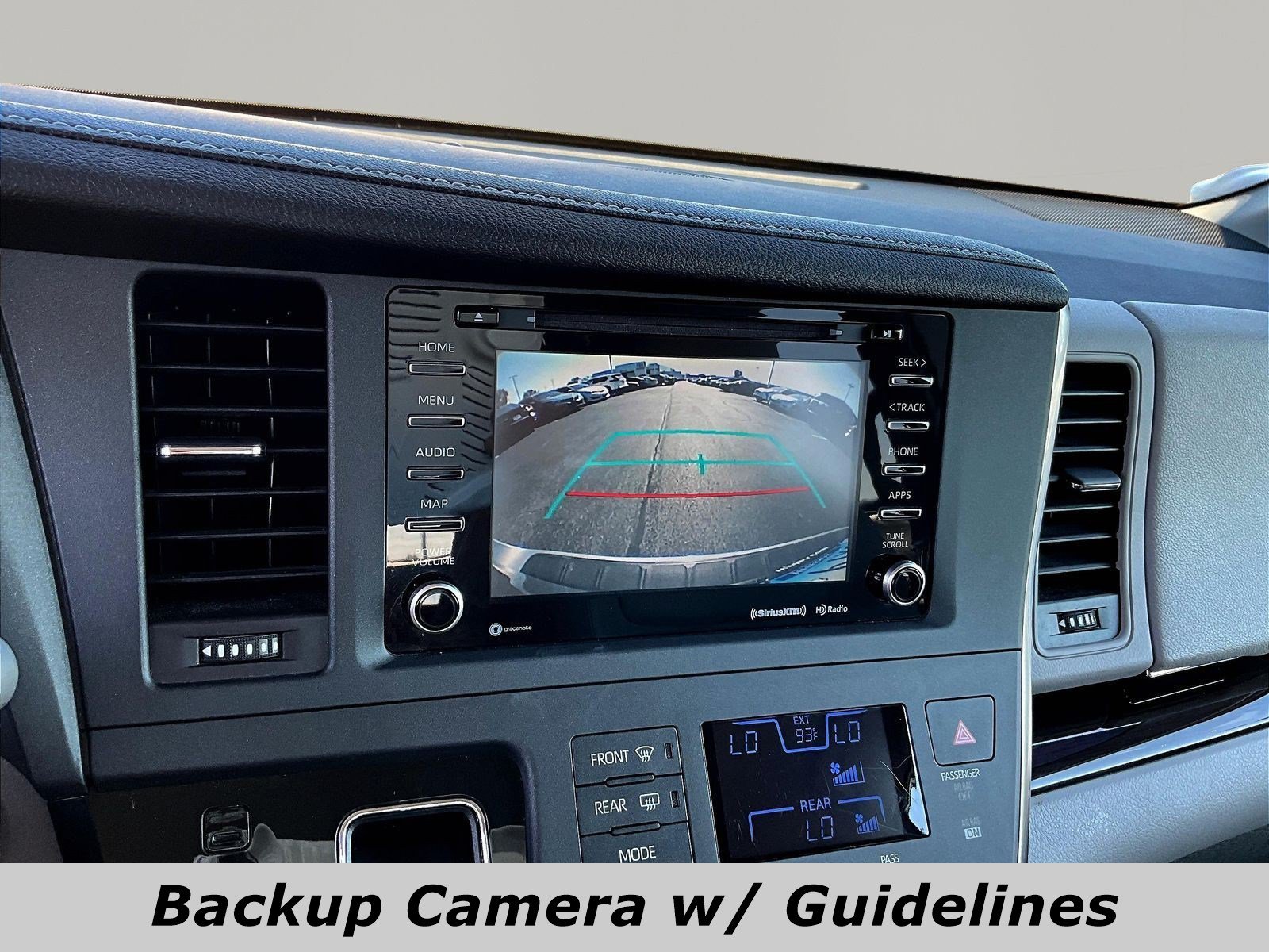 Used 2018 Toyota Sienna XLE Premium FWD image 14
