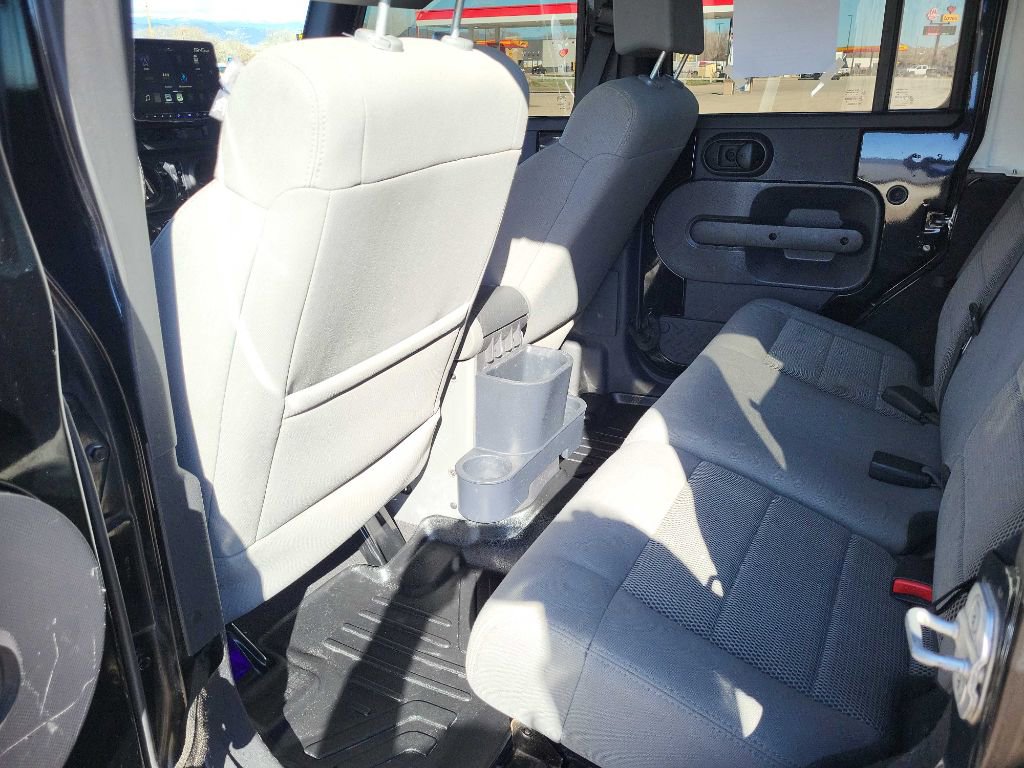 Used 2008 Jeep Wrangler Unlimited Rubicon w/ Dual Top Group image 16