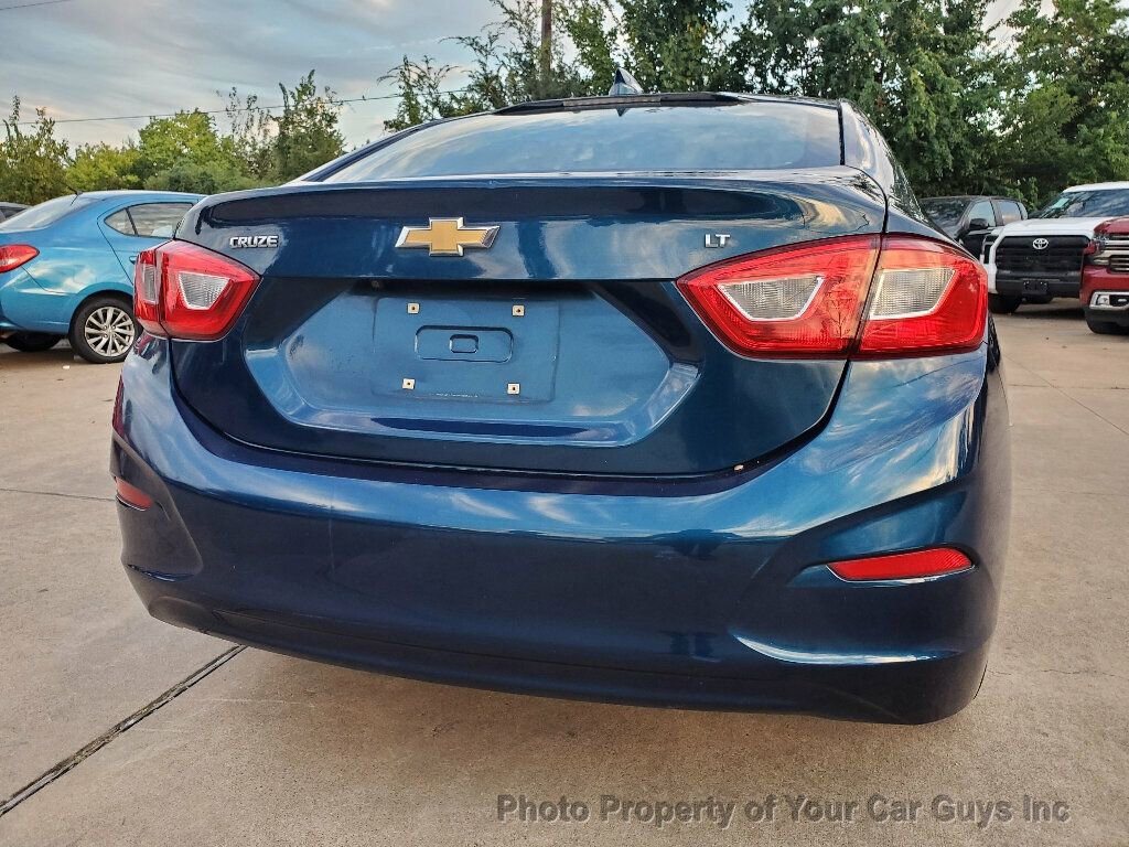 Used 2019 Chevrolet Cruze LT FWD image 16