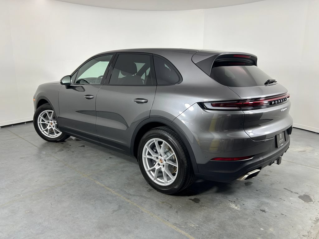 Certified 2026 Porsche Cayenne AWD/4WD image 3