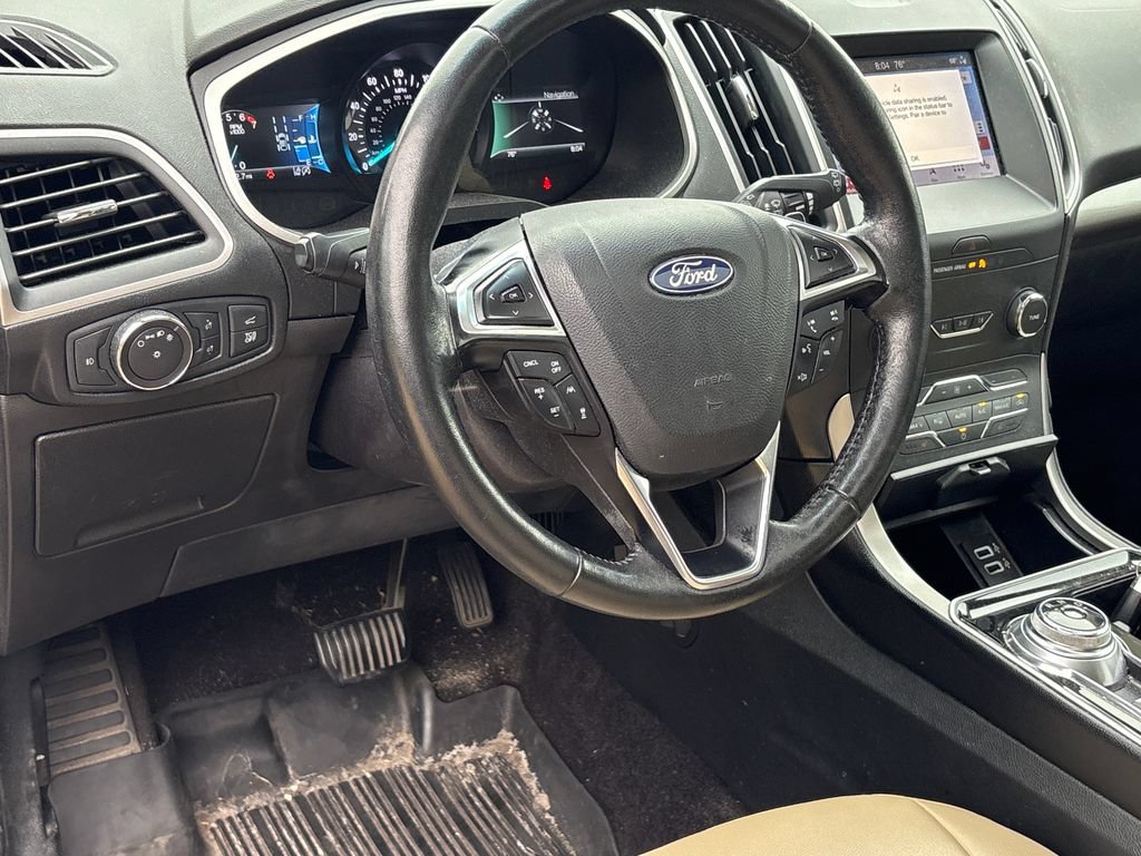 Used 2019 Ford Edge SEL w/ Equipment Group 201A AWD/4WD image 4