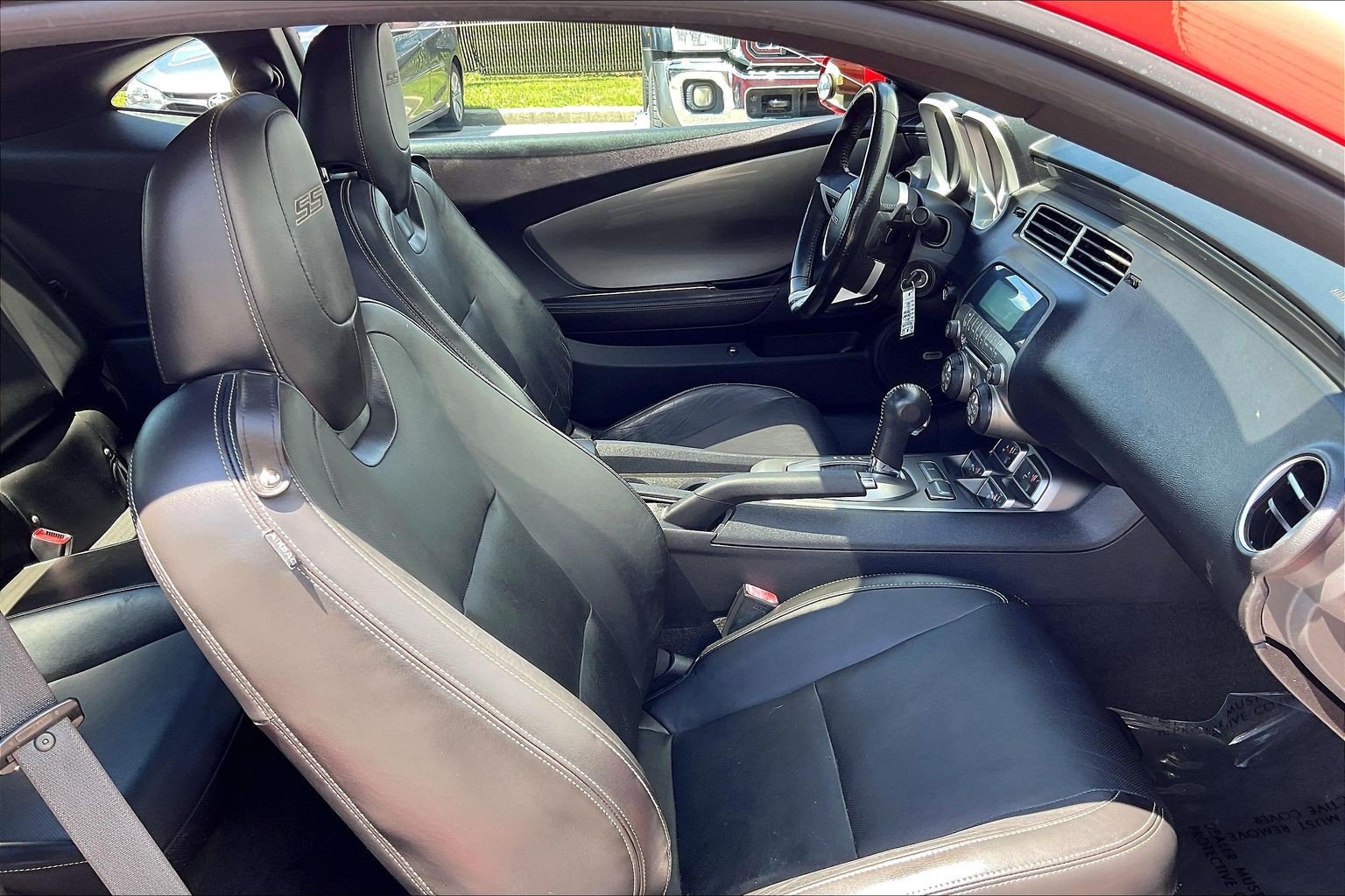 Used 2011 Chevrolet Camaro SS RWD image 9