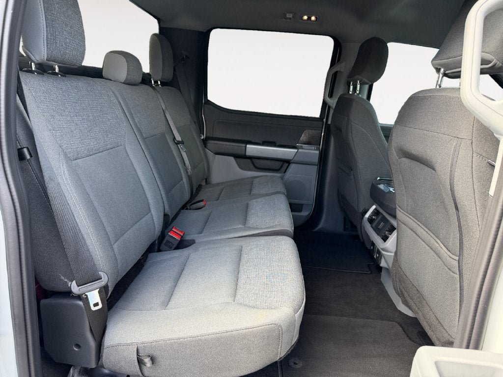 Used 2024 Ford F150 Lightning XLT AWD/4WD image 24
