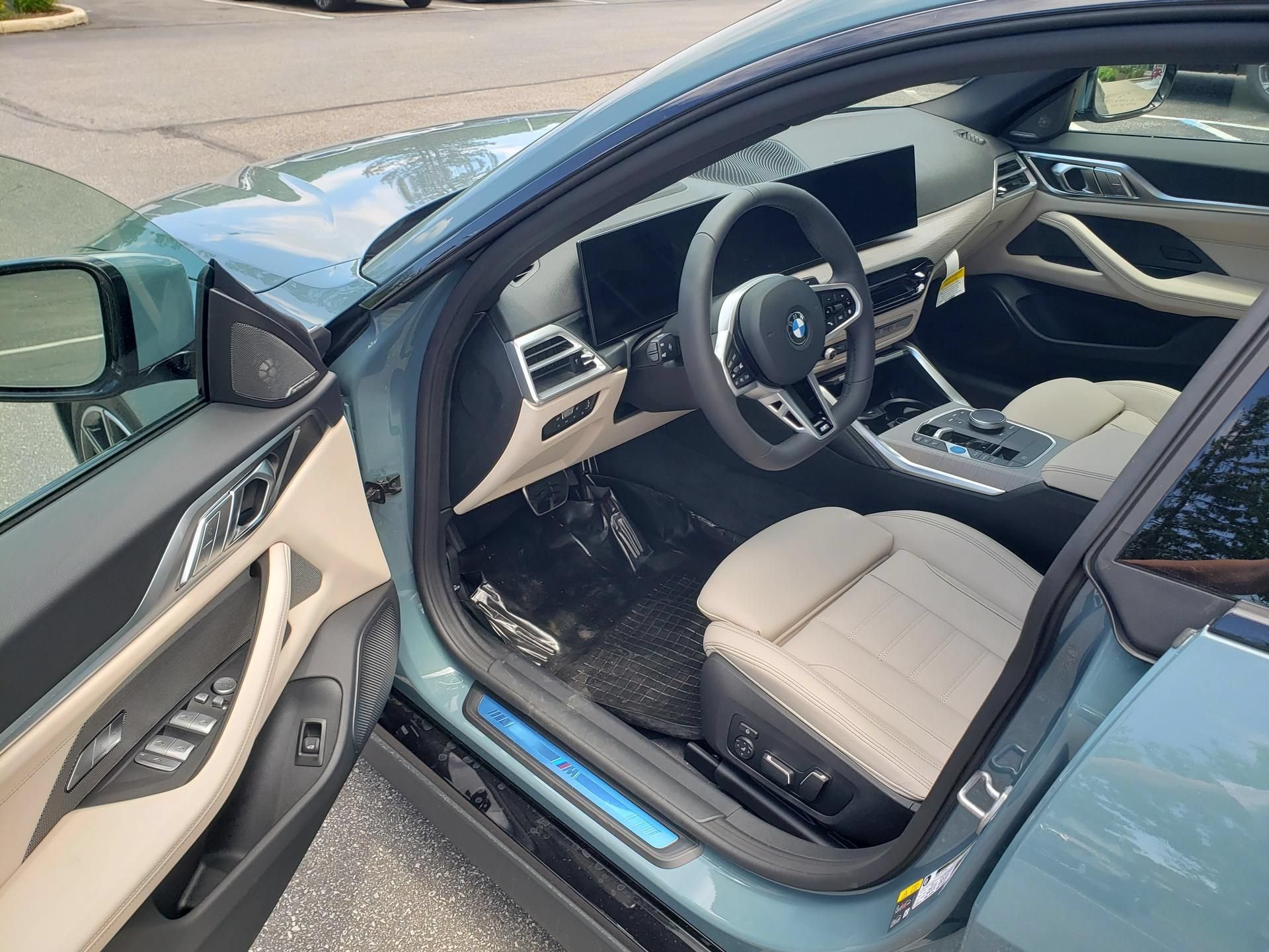 New 2026 BMW i4 xDrive40i w/ M Sport Package AWD/4WD image 10