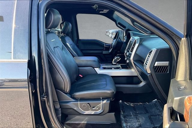 Used 2015 Ford F150 Platinum w/ Equipment Group 701A Luxury AWD/4WD image 5