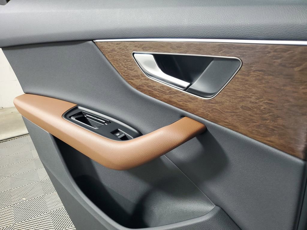 Used 2025 Audi Q7 2.0T Premium image 17