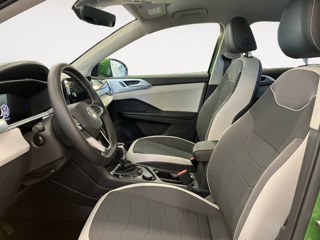 New 2026 Volkswagen Taos SE image 9