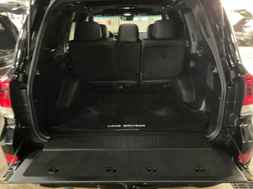 Certified 2021 Toyota Land Cruiser Heritage Edition image 22