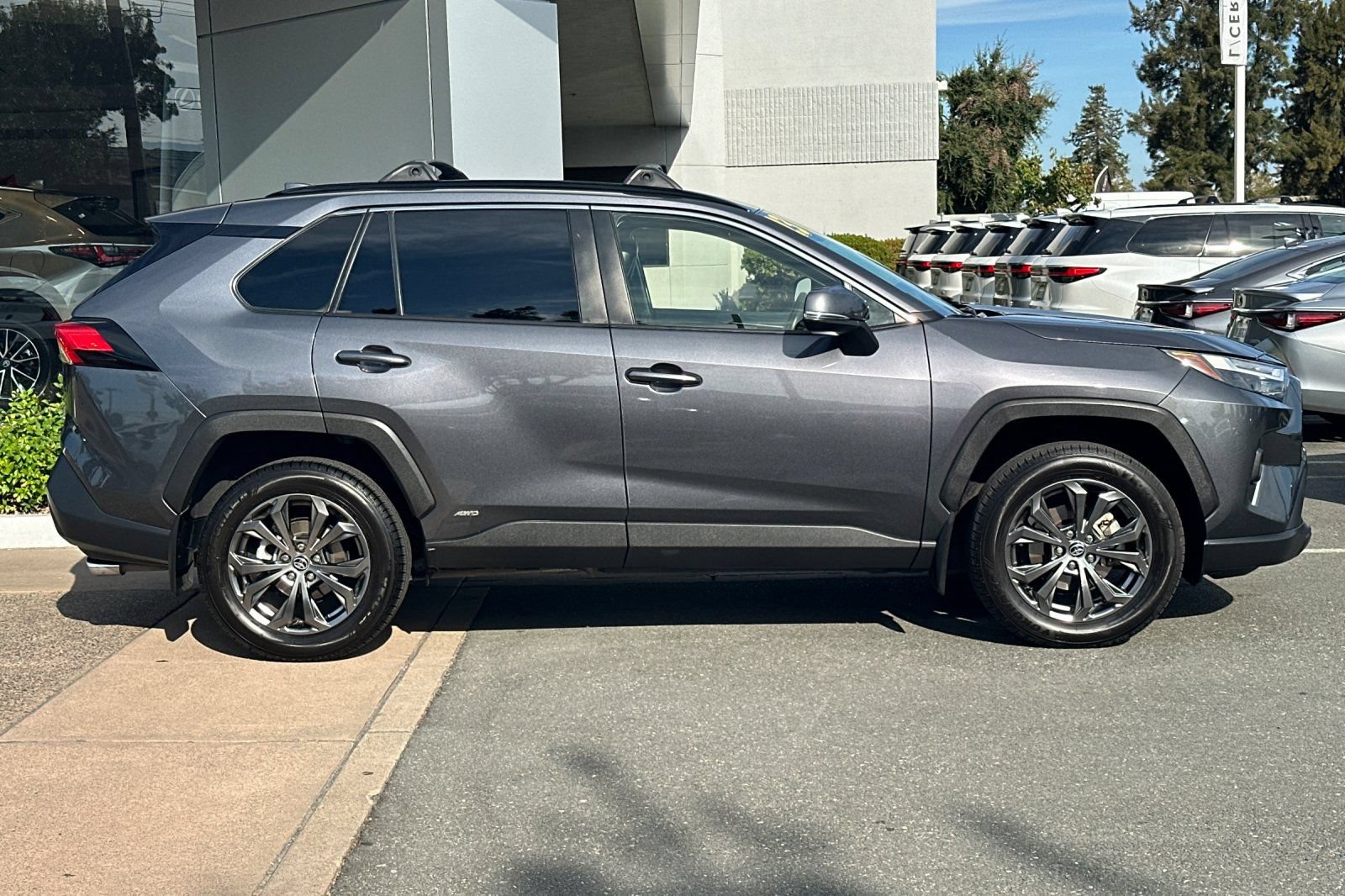 Used 2023 Toyota RAV4 XLE Premium AWD/4WD image 3
