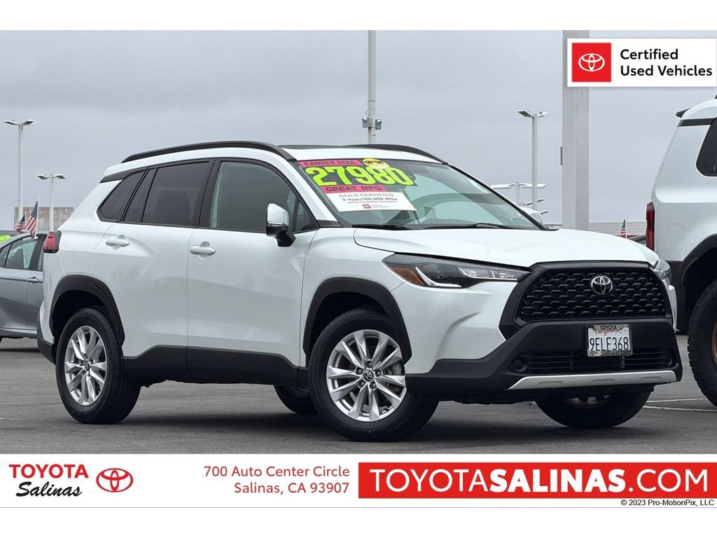 Used 2023 Toyota Corolla Cross LE w/ Moonroof Package AWD/4WD image 1