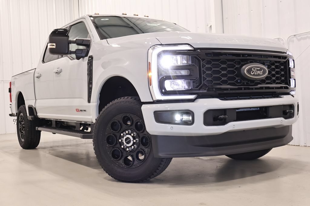 New 2026 Ford F350 Lariat w/ Black Appearance Package AWD/4WD image 42
