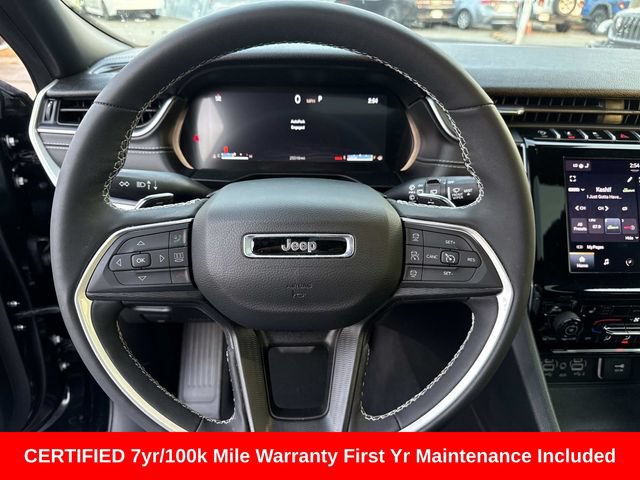 Used 2025 Jeep Grand Cherokee Altitude AWD/4WD image 28