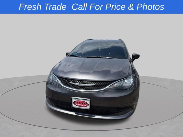 Used 2021 Chrysler Voyager Lxi