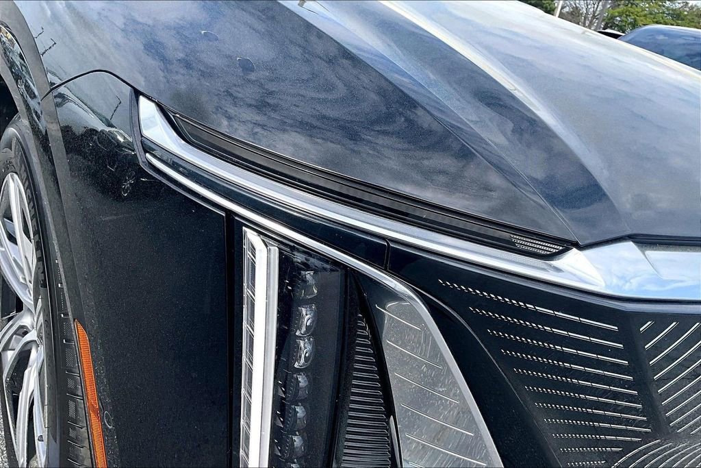 Certified 2023 Cadillac Lyriq 2WD image 32