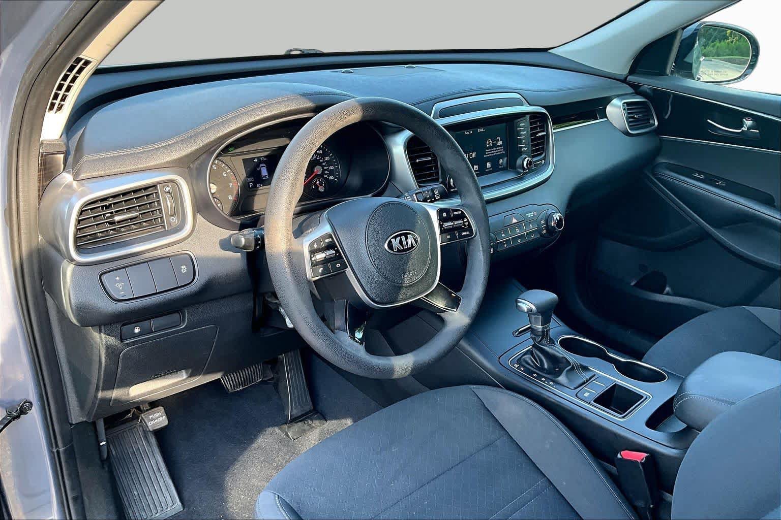 Used 2019 Kia Sorento L FWD image 17