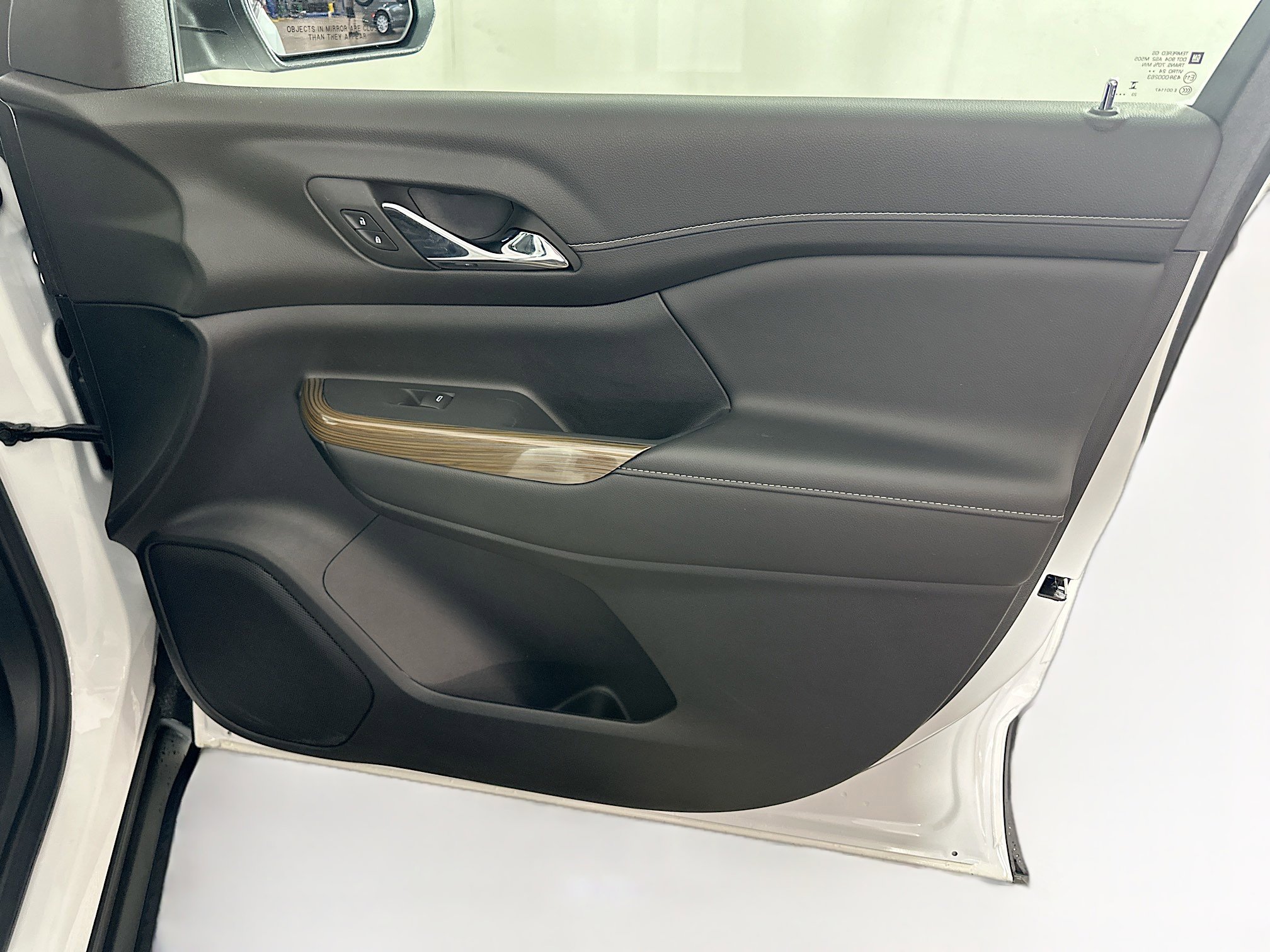 Used 2023 GMC Acadia SLE w/ Driver Convenience Package image 35