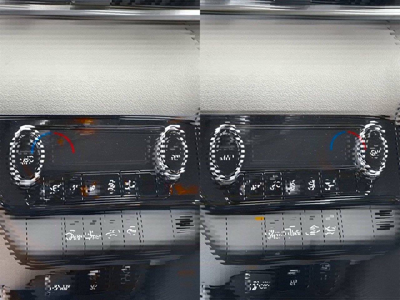 New 2026 Hyundai Elantra Blue FWD image 26