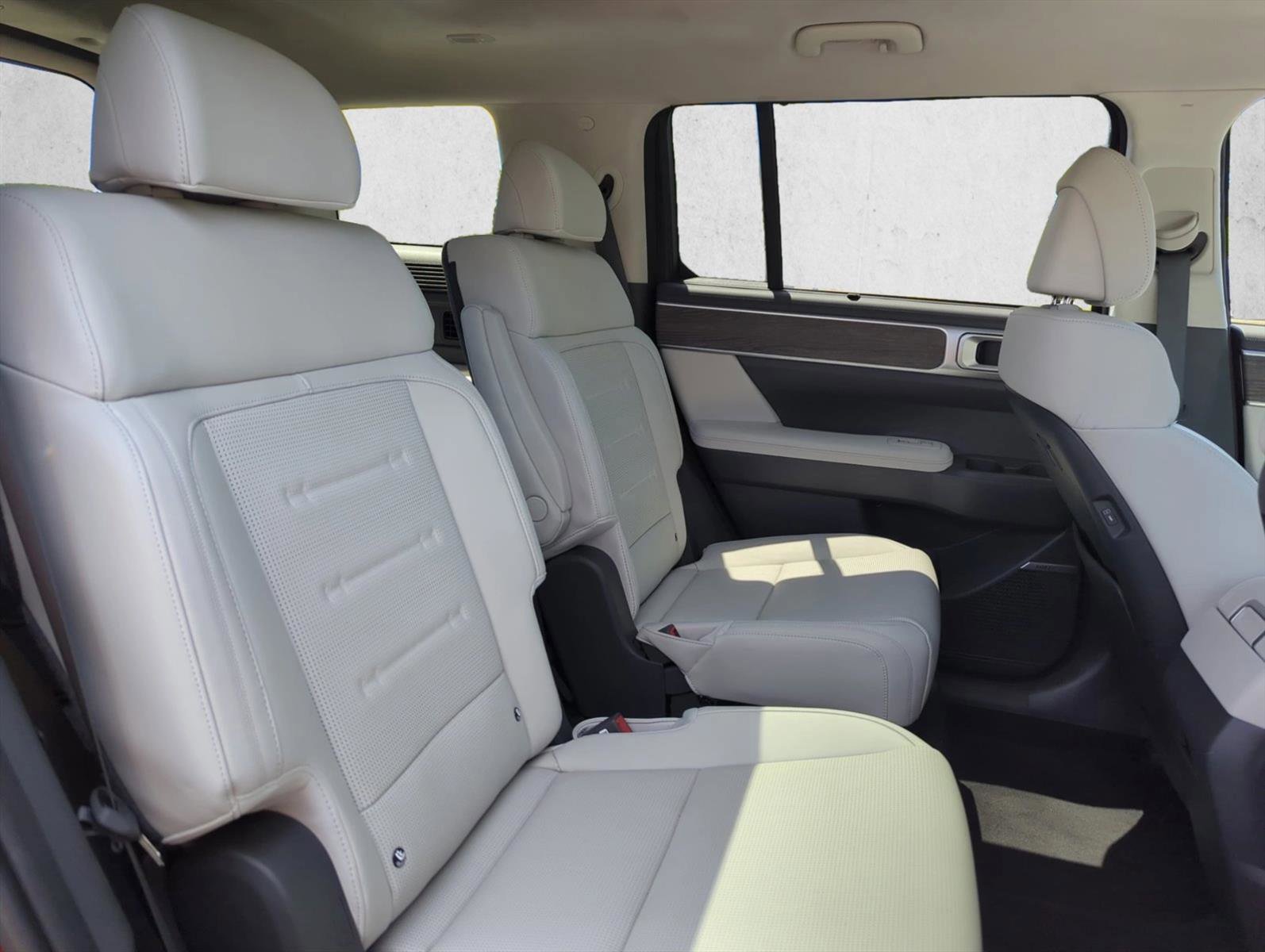 Used 2025 Hyundai Santa Fe Calligraphy FWD image 28