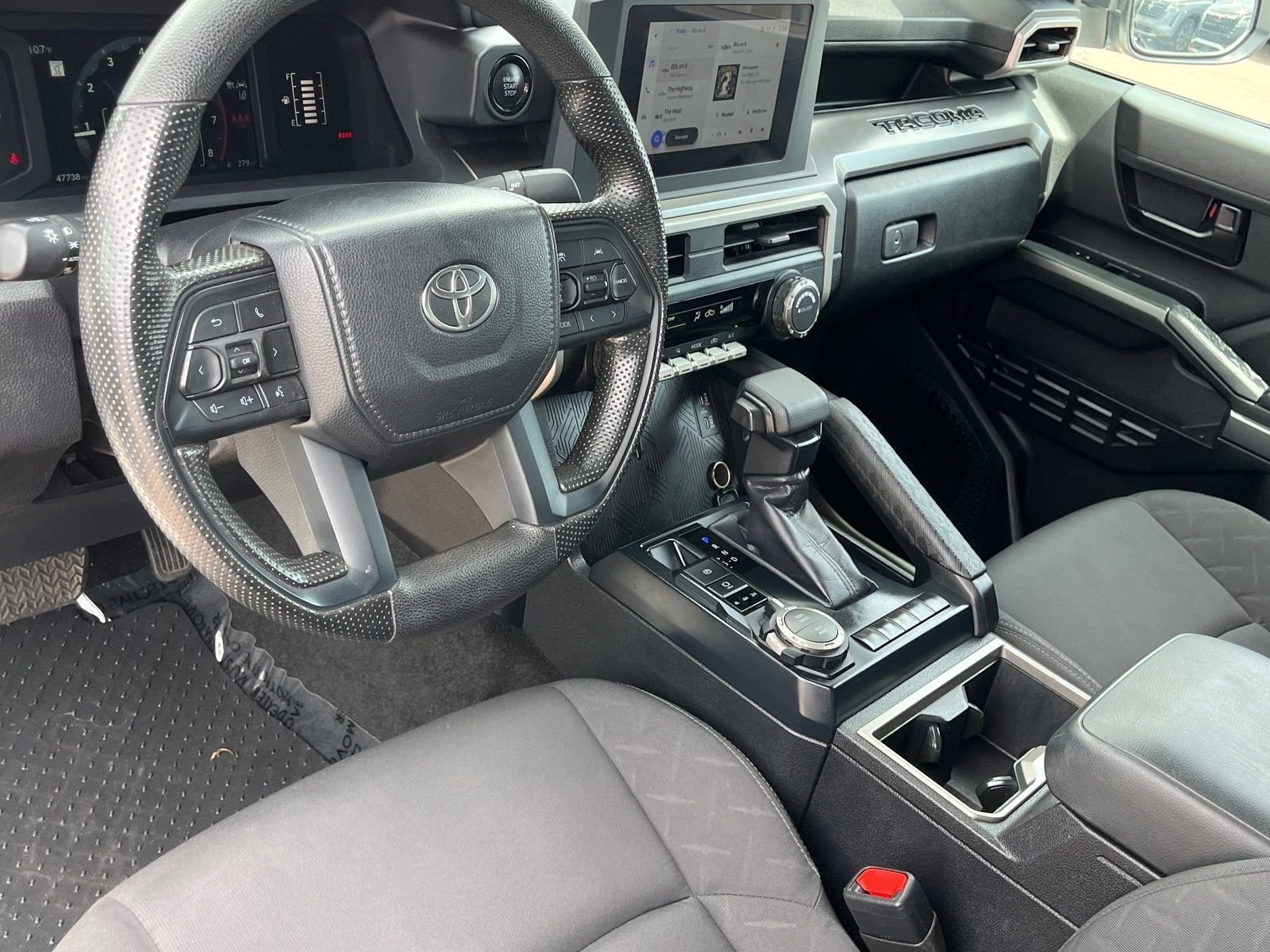 Used 2024 Toyota Tacoma TRD Sport AWD/4WD image 16