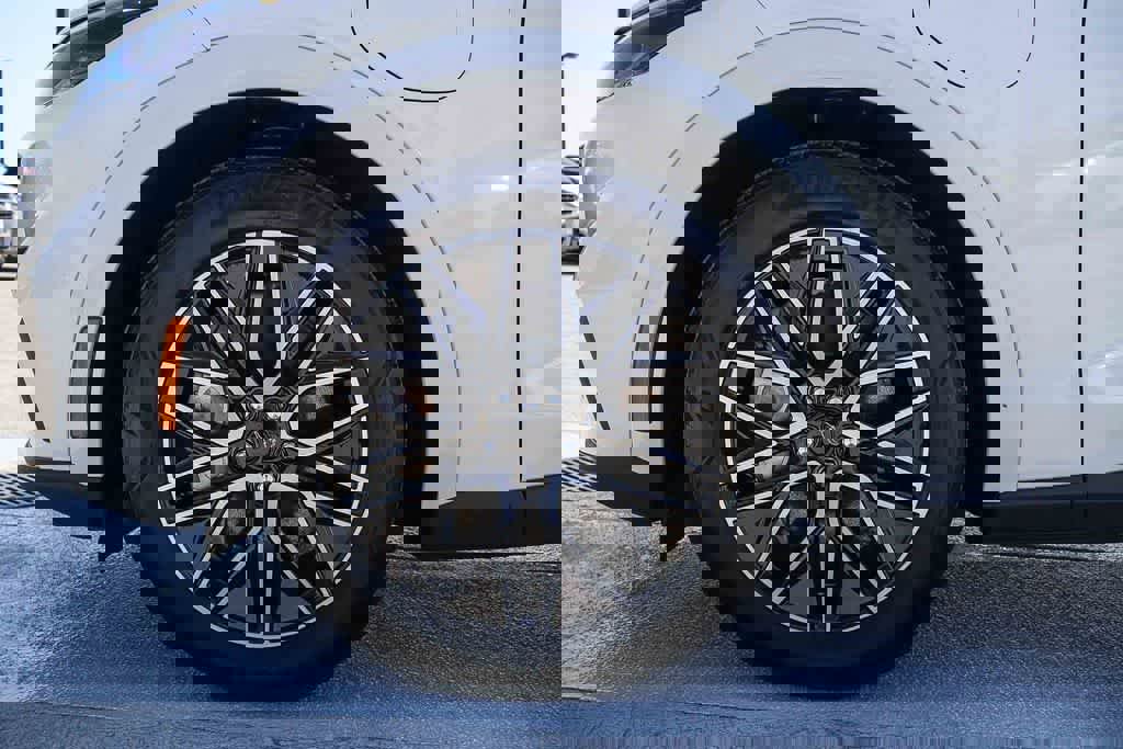 Used 2025 Ford Mustang Mach-E Premium RWD image 11