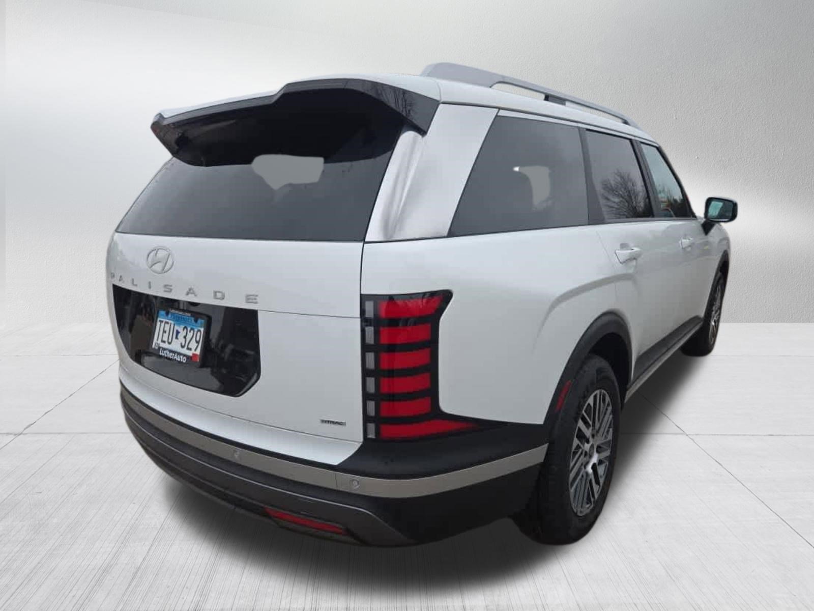 Used 2026 Hyundai Palisade SEL image 3