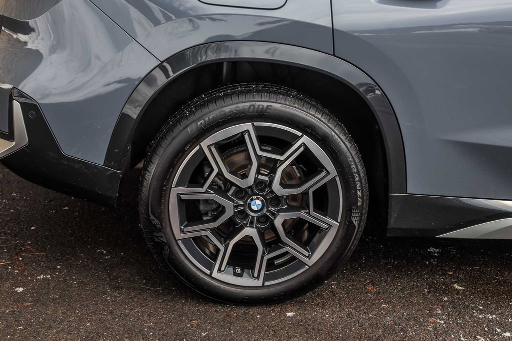 Used 2025 BMW X1 xDrive28i w/ Technology Package image 5