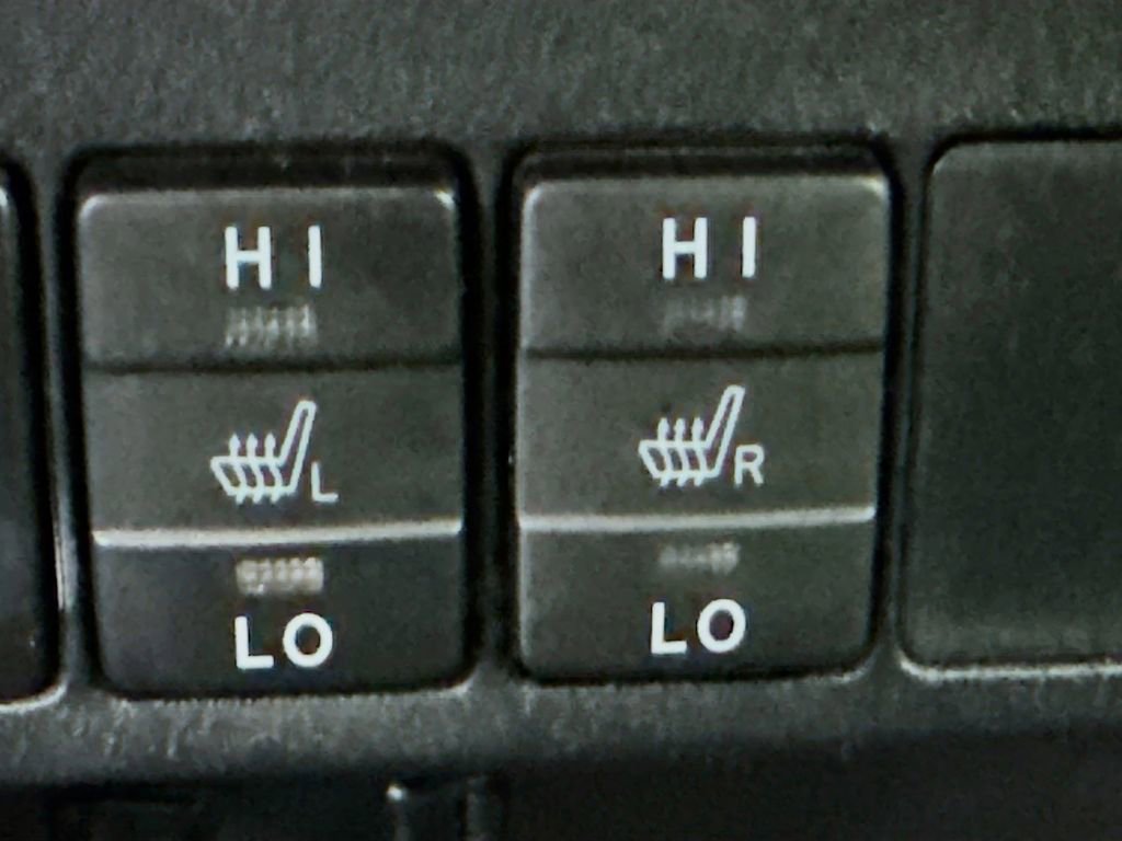 Used 2016 Toyota RAV4 SE image 24