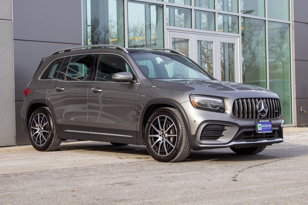 Used 2025 Mercedes-Benz GLB 35 AMG 4MATIC image 3