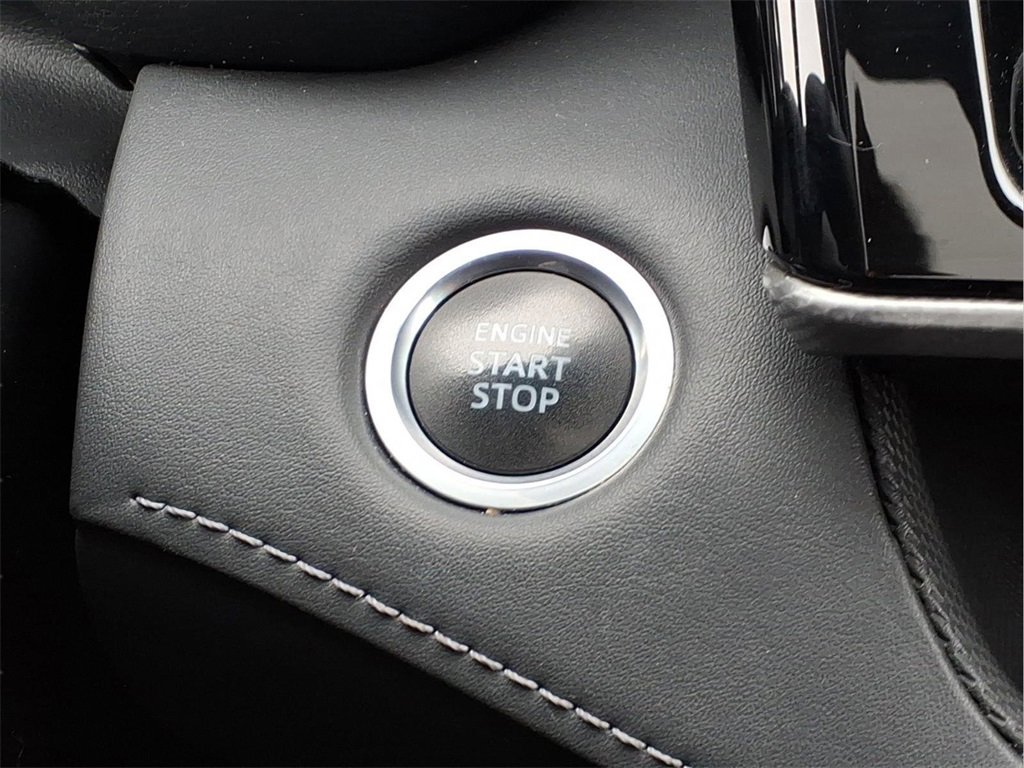 Used 2020 Toyota Highlander Platinum image 11