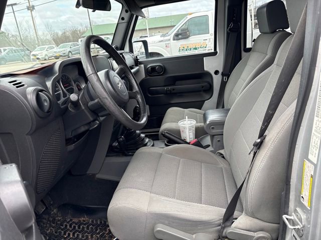 Used 2007 Jeep Wrangler Unlimited Sahara w/ Trailer Tow Group AWD/4WD image 9