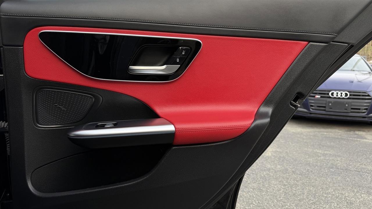 Used 2023 Mercedes-Benz C 300 4MATIC Sedan image 36