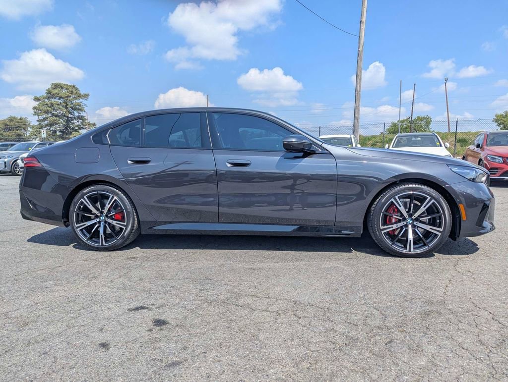 Used 2026 BMW 530i w/ M Sport Package image 4
