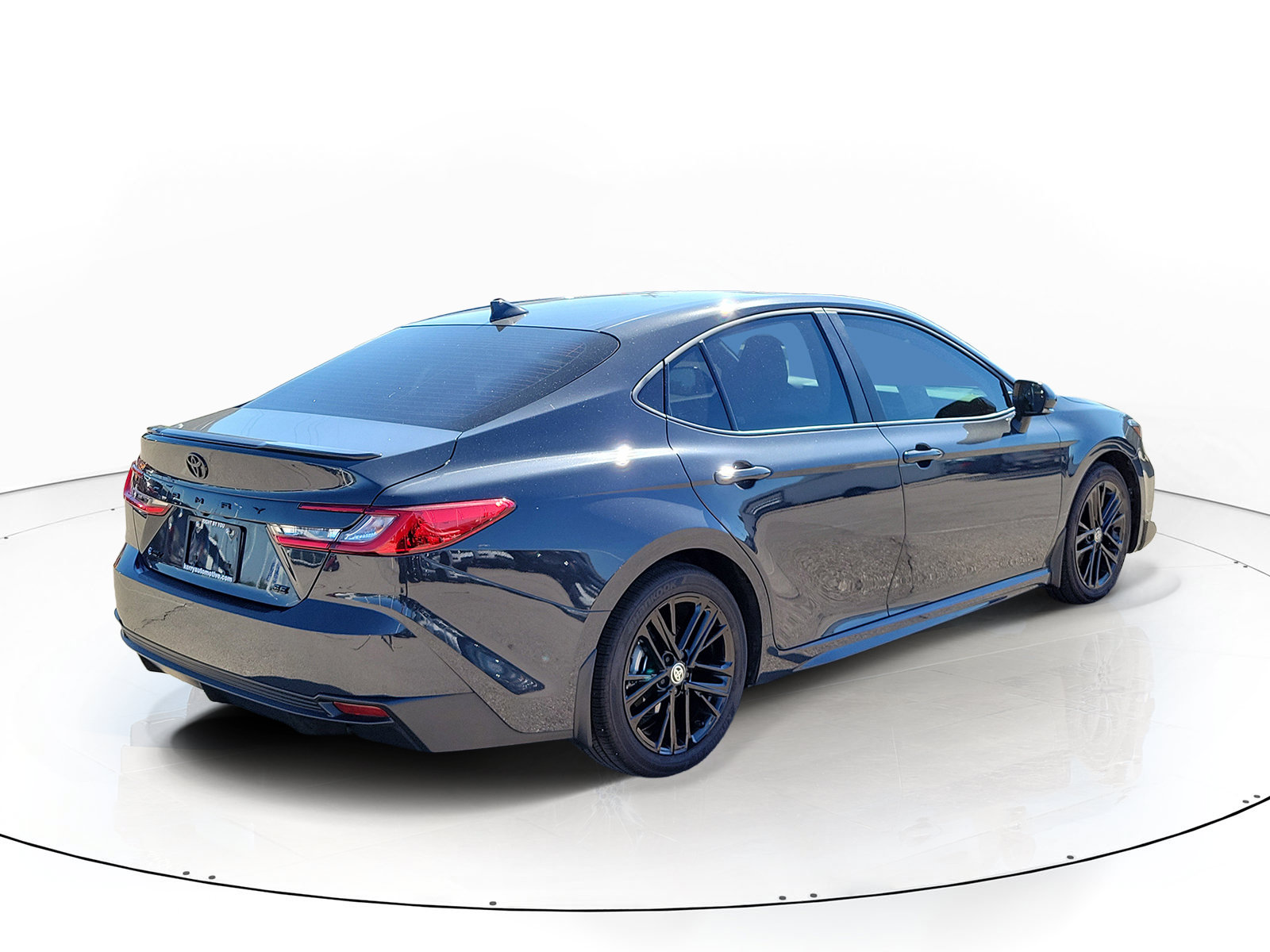 Used 2026 Toyota Camry SE FWD image 3