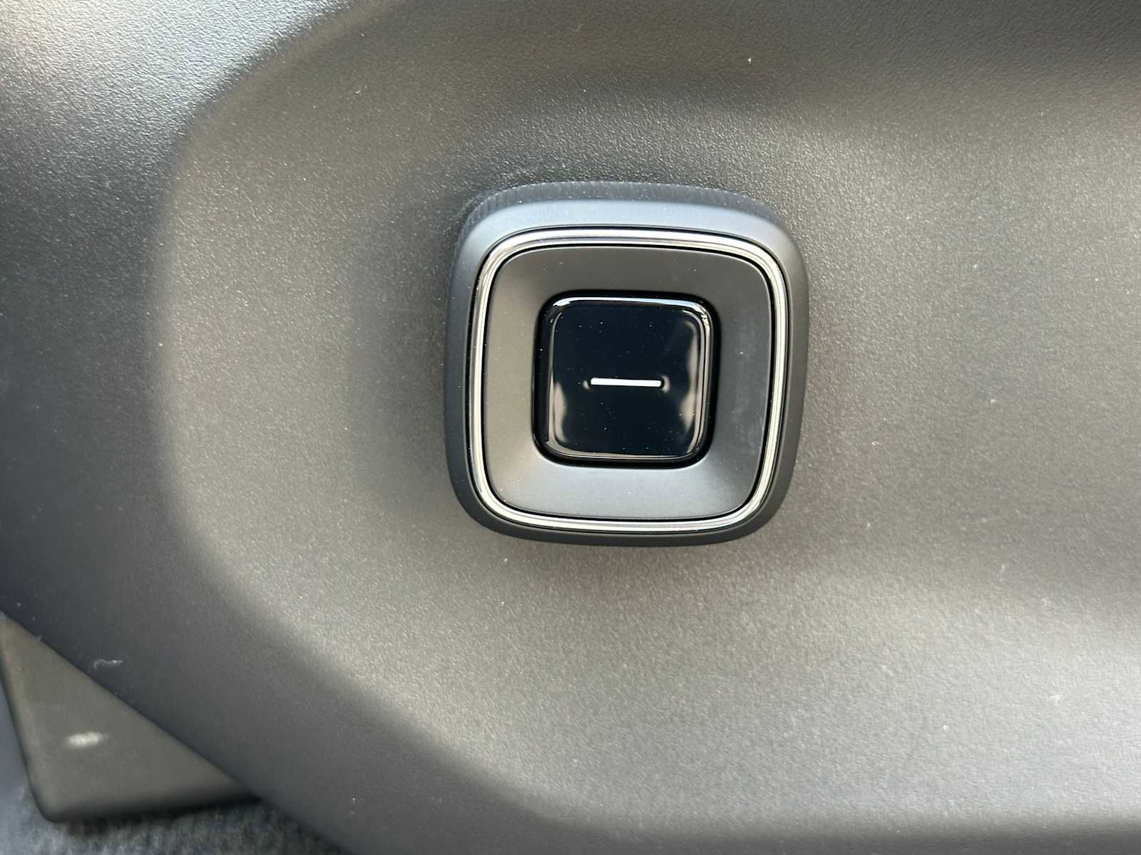 New 2025 Volvo EX90 Plus image 23