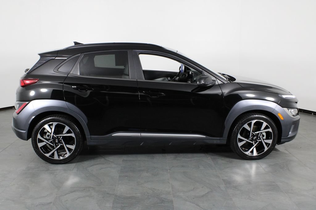 Certified 2022 Hyundai Kona Limited FWD image 15