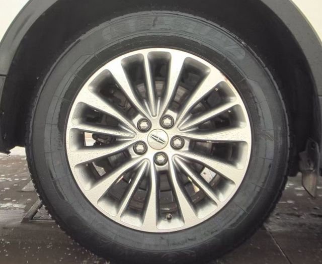 Used 2017 Lincoln MKX Select w/ Select Plus Package image 5