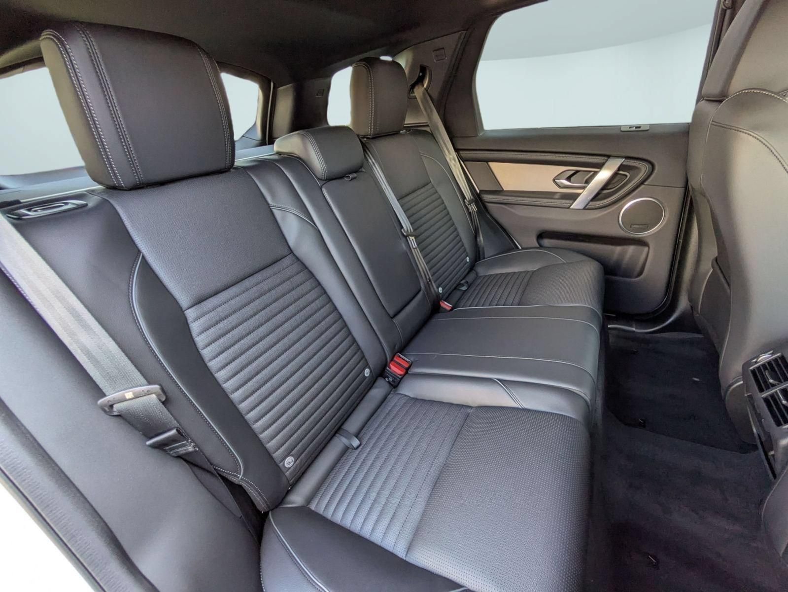 New 2026 Land Rover Discovery Sport Landmark AWD/4WD image 29