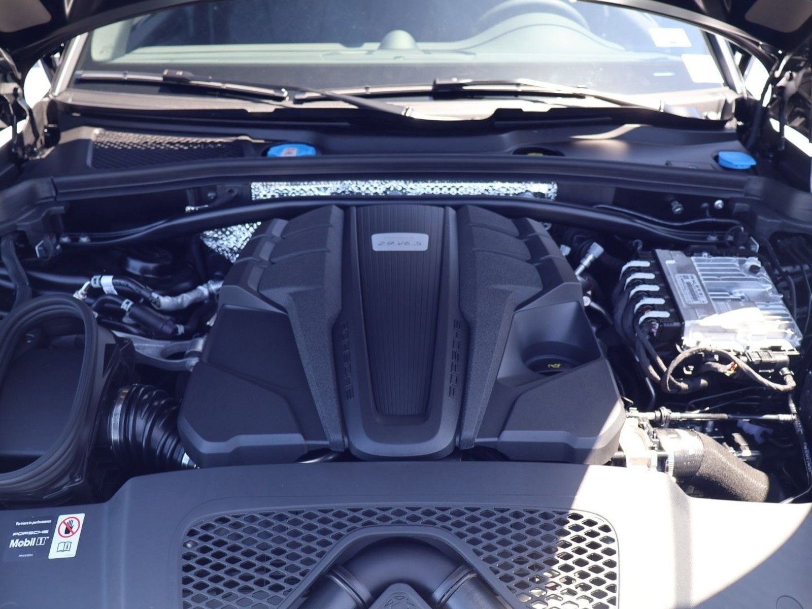 New 2026 Porsche Macan S AWD/4WD image 26