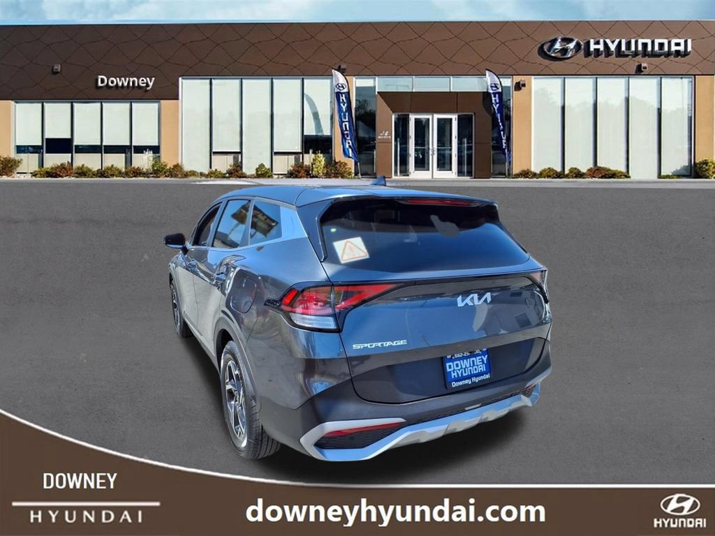 Used 2025 Kia Sportage LX FWD image 6