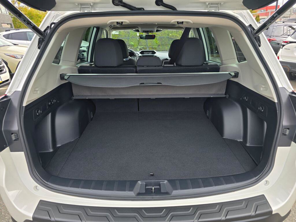 Certified 2023 Subaru Forester Premium AWD/4WD image 17